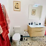 Le Pavillon, Grand Manoir Du Xviie Avec Piscine, Bain Nordique Et Acces Prive A La Charente Villa *