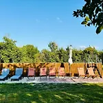 Villa Le Pavillon, Grand Manoir Du Xviie Avec Piscine, Bain Nordique Et Acces Prive A La Charente Alloué