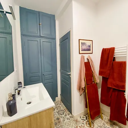 Le Pavillon, Grand Manoir Du Xviie Avec Piscine, Bain Nordique Et Acces Prive A La Charente *