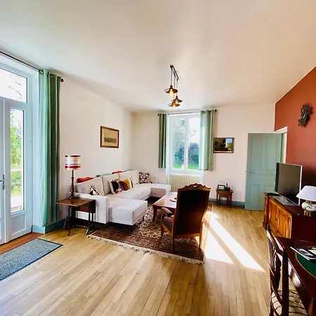 Villa Le Pavillon, Grand Manoir Du Xviie Avec Piscine, Bain Nordique Et Acces Prive A La Charente *