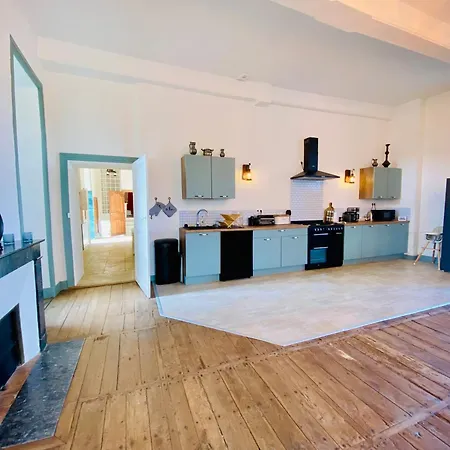 Villa Le Pavillon, Grand Manoir Du Xviie Avec Piscine, Bain Nordique Et Accès Privé à La Charente *