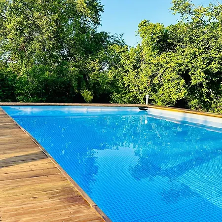 Villa Le Pavillon, Grand Manoir Du Xviie Avec Piscine, Bain Nordique Et Acces Prive A La Charente