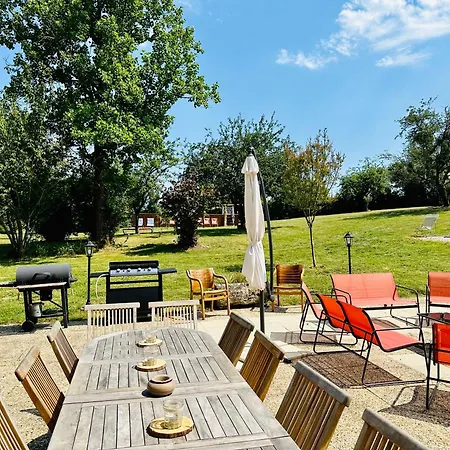 Villa Le Pavillon, Grand Manoir Du Xviie Avec Piscine, Bain Nordique Et Accès Privé à La Charente Alloué