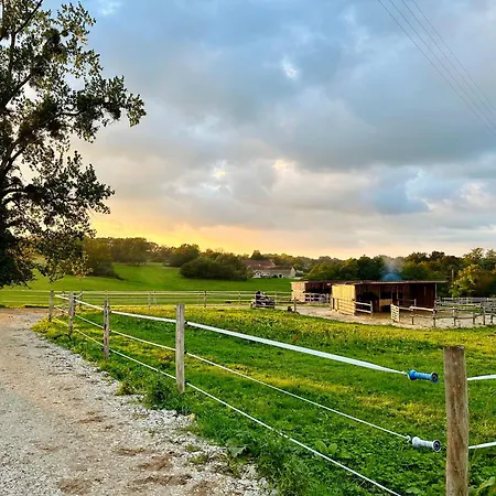 Le Pavillon, Grand Manoir Du Xviie Avec Piscine, Bain Nordique Et Acces Prive A La Charente Villa Alloué