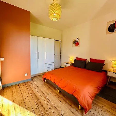 Le Pavillon, Grand Manoir Du Xviie Avec Piscine, Bain Nordique Et Acces Prive A La Charente