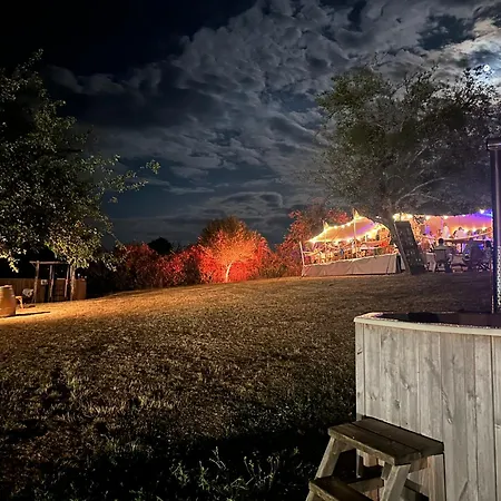 Villa Le Pavillon, Grand Manoir Du Xviie Avec Piscine, Bain Nordique Et Acces Prive A La Charente Alloué
