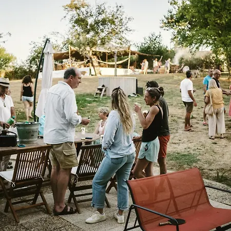 Le Pavillon, Grand Manoir Du Xviie Avec Piscine, Bain Nordique Et Accès Privé à La Charente Alloué