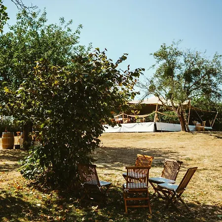 Villa Le Pavillon, Grand Manoir Du Xviie Avec Piscine, Bain Nordique Et Accès Privé à La Charente Alloué