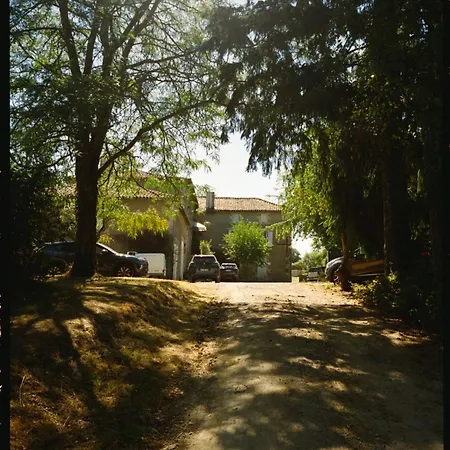 Le Pavillon, Grand Manoir Du Xviie Avec Piscine, Bain Nordique Et Acces Prive A La Charente * Alloué