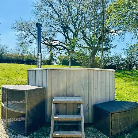 Vila Le Pavillon, Grand Manoir Du Xviie Avec Piscine, Bain Nordique Et Acces Prive A La Charente *