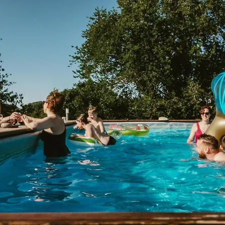 Le Pavillon, Grand Manoir Du Xviie Avec Piscine, Bain Nordique Et Acces Prive A La Charente Vila *