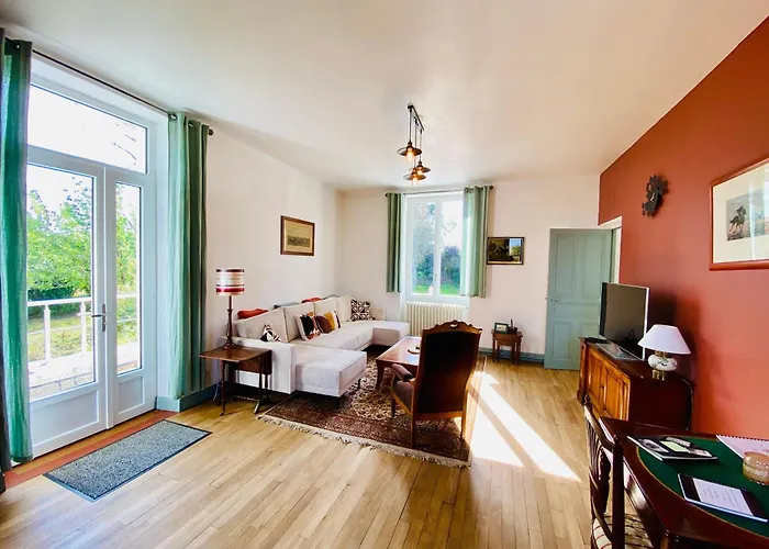 Villa Le Pavillon, Grand Manoir Du Xviie Avec Piscine, Bain Nordique Et Acces Prive A La Charente *