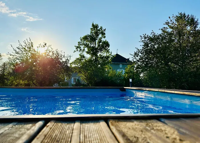 Le Pavillon, Grand Manoir Du Xviie Avec Piscine, Bain Nordique Et Acces Prive A La Charente Alloué
