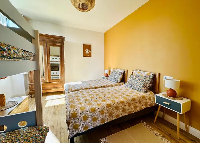 Villa Le Pavillon, Grand Manoir Du Xviie Avec Piscine, Bain Nordique Et Acces Prive A La Charente *