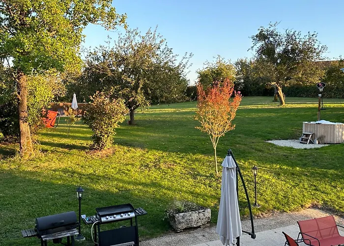 Villa Le Pavillon, Grand Manoir Du Xviie Avec Piscine, Bain Nordique Et Acces Prive A La Charente Alloué