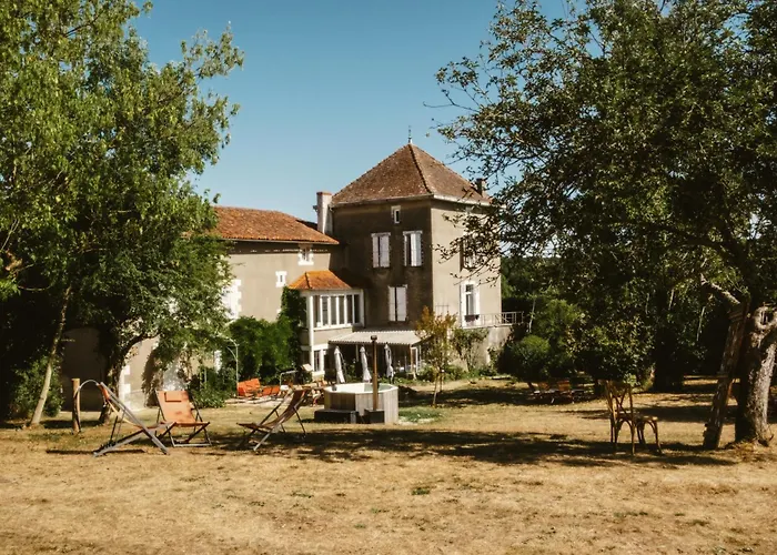 Le Pavillon, Grand Manoir Du Xviie Avec Piscine, Bain Nordique Et Acces Prive A La Charente Villa Alloué