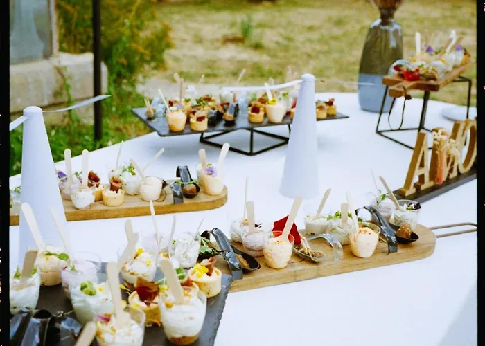 Le Pavillon, Grand Manoir Du Xviie Avec Piscine, Bain Nordique Et Acces Prive A La Charente